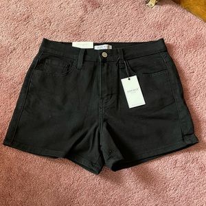 Judy Blue Women’s Black Denim Shorts Style 1043 in Size Large